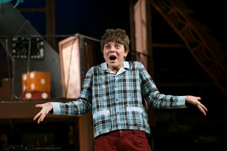 Малыш и Карлсон, который живет на крыше