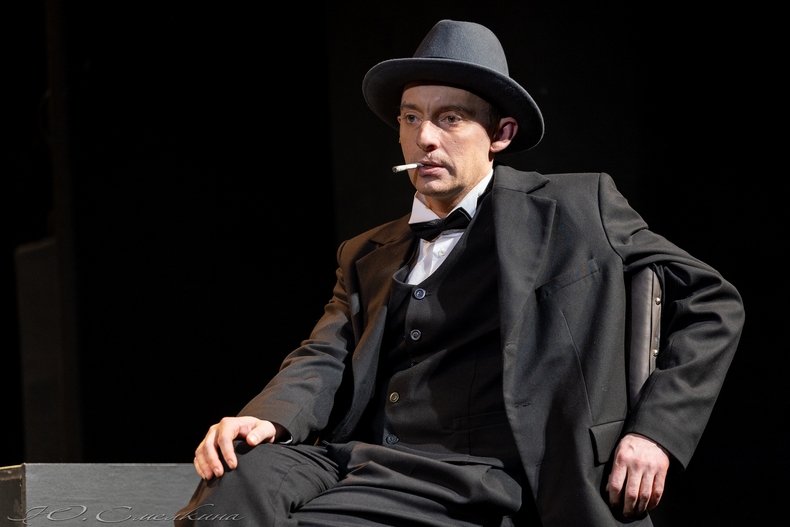 Театральный роман