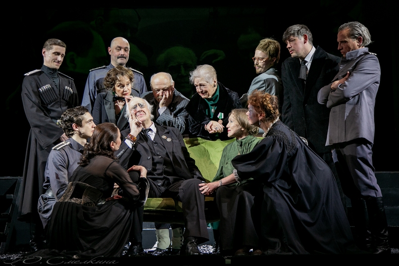 Театральный роман