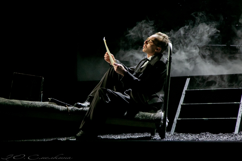 Театральный роман