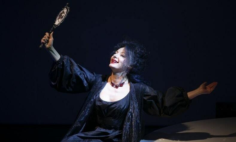 Сказка о мертвой царевне и о семи богатырях