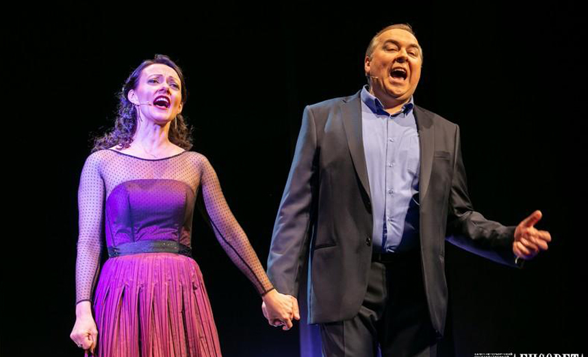 О любви немало песен сложено