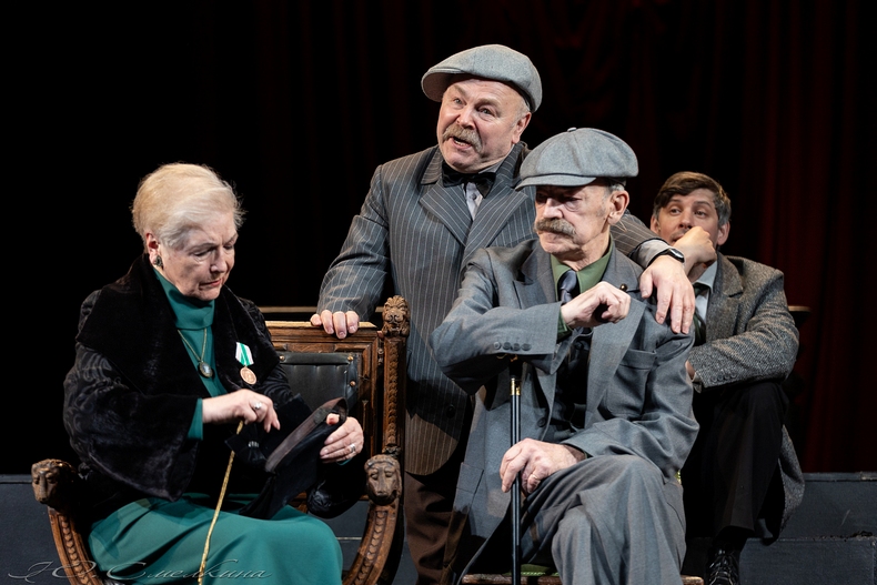 Театральный роман